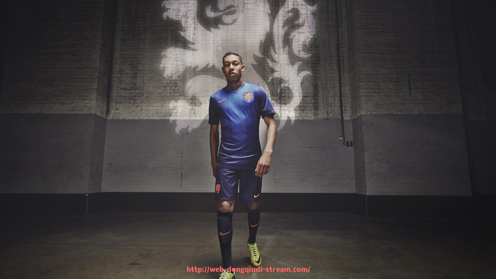 懂球帝直播-内容页滑动卡顿？世俱杯APP优化建议与系统兼容性分析